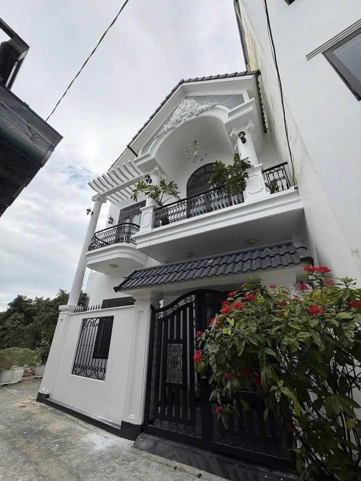 Nhà 2 tầng K400 Tô Hiệu, Hòa Minh 60.1m² giá 5.05 tỷ - Thiết kế đẹp, sát biển!