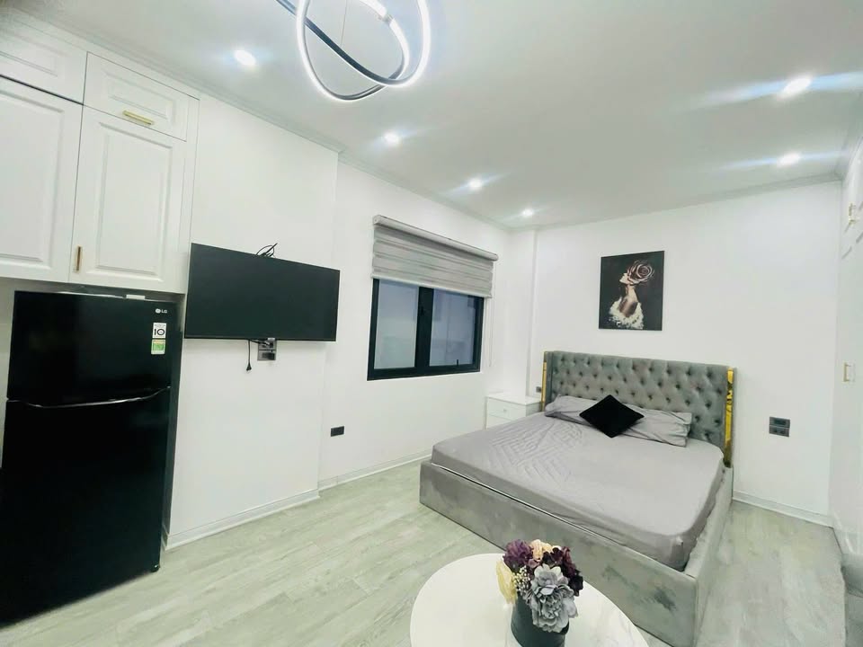 Căn hộ cho thuê tại Đội Cấn - Ba Đình 35m² - Nội thất đầy đủ, tiện nghi