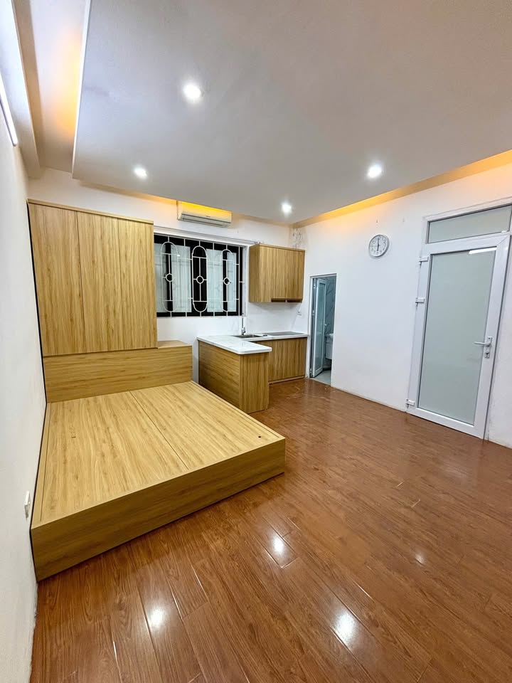 Căn hộ cho thuê đường Đặng Tiến Đông quận Đống Đa 2PN giá 8 triệu - Full nội thất, vào ở ngay!