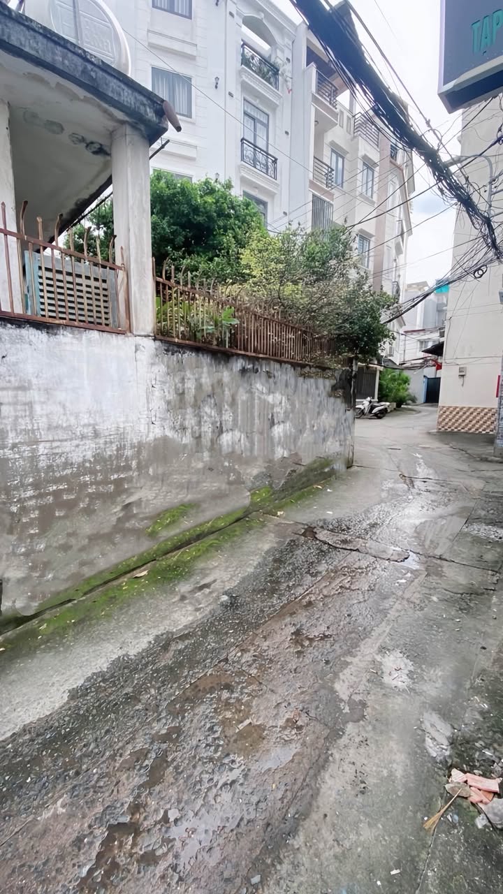 Nhà Nát Phan Văn Trị, Bình Thạnh 102m² giá 8 tỷ - Tiện xây mới ngay!