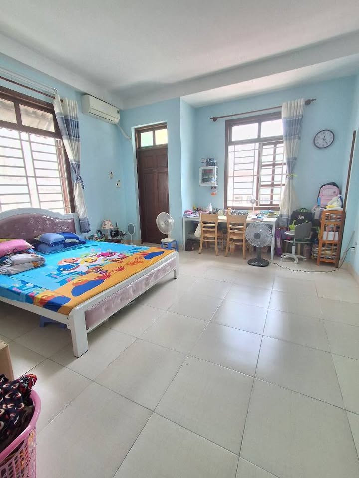 Nhà Miệt Vườn Phước Lại, Long An 127m² giá 1.3 tỷ - Gần trung tâm tiện lợi!