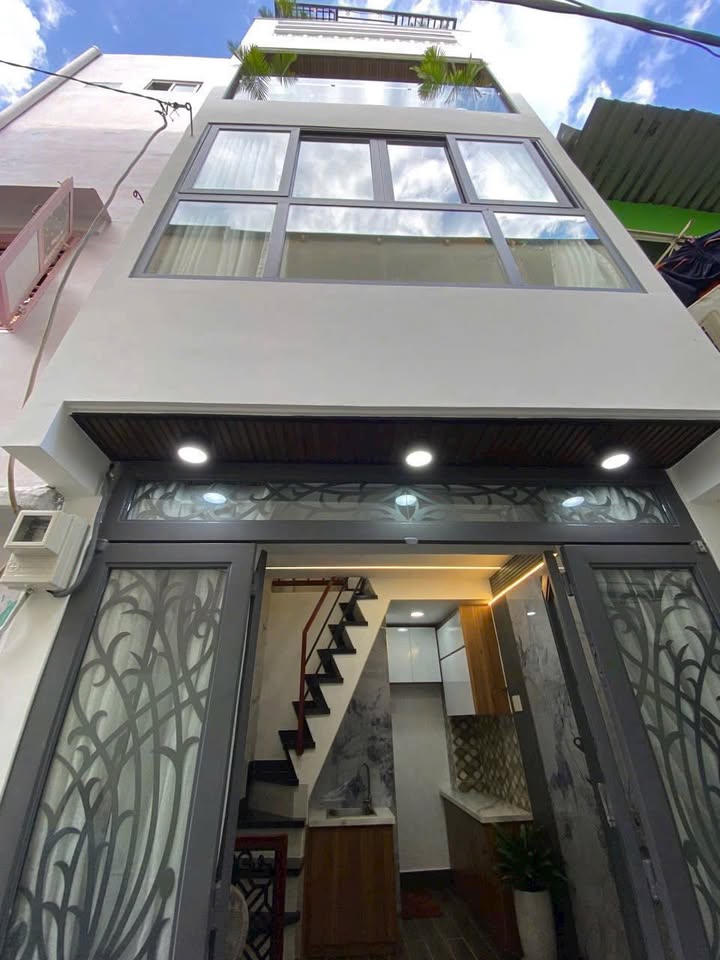 Nhà đẹp Quận 6 12m² giá 2.55 tỷ - Thiết kế hiện đại, sẵn sàng ở ngay!