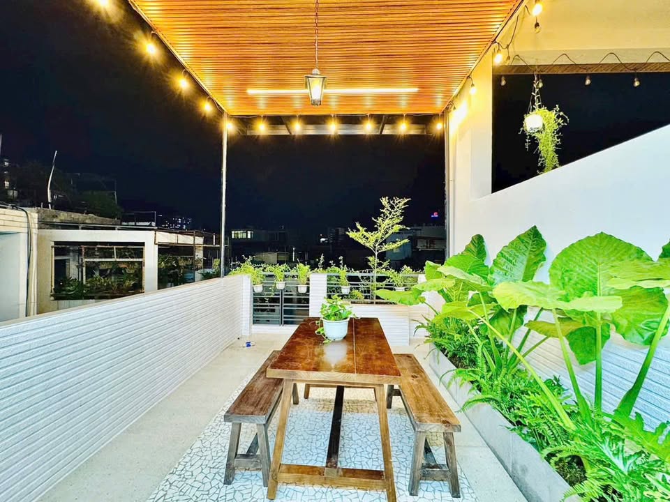 Nhà đẹp 5 tầng đường Phan Tây Hồ 41m² giá 6.999 tỷ - Giảm ngay 600 triệu!