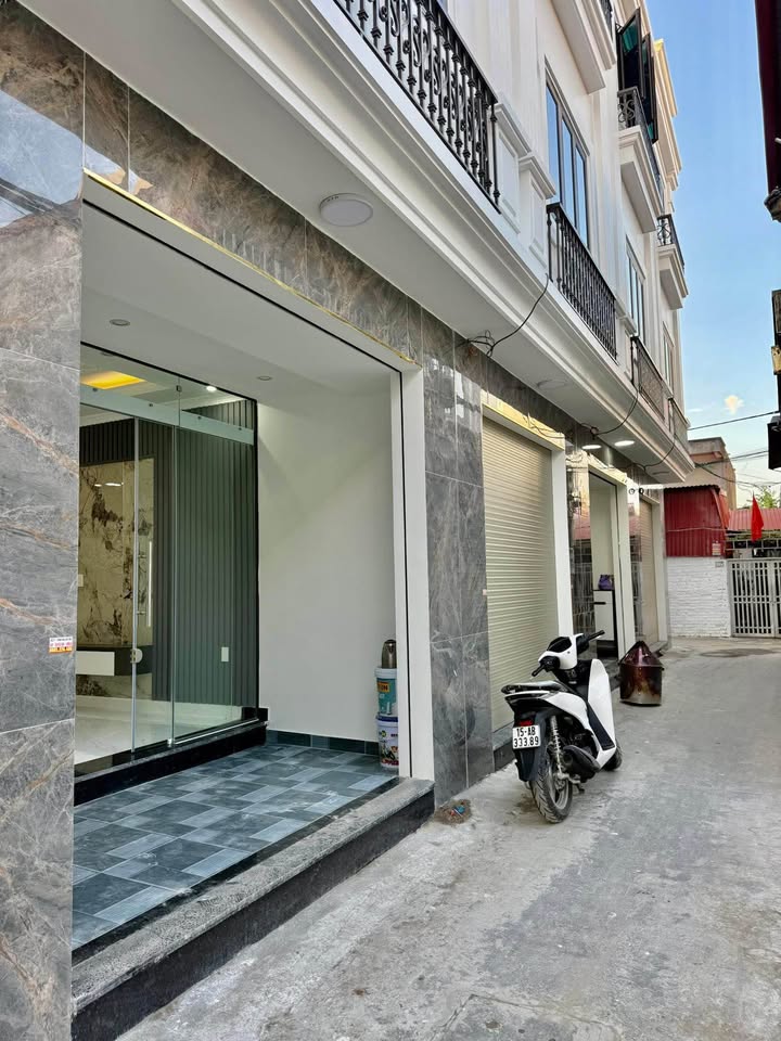 Nhà Trữ Khê 45m² giá 2.499 tỷ - Sổ đỏ chính chủ, công năng đầy đủ!