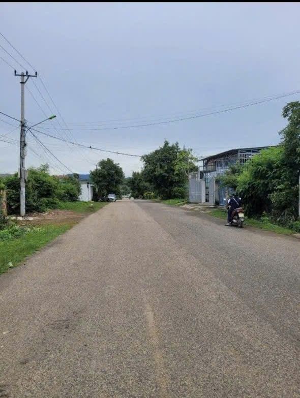 Đất nền đường Nguyễn Lương Bằng, phường Lê Lợi, TP Kon Tum 750m² - Sổ đỏ chính chủ, thổ cư 100%!