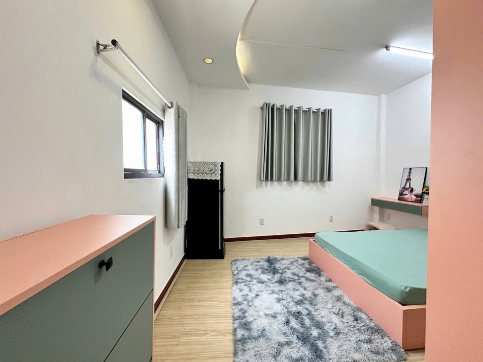 Phòng cho thuê tại 90bis Tôn Thất Thuyết, Quận 4 - Full nội thất, không chung chủ!