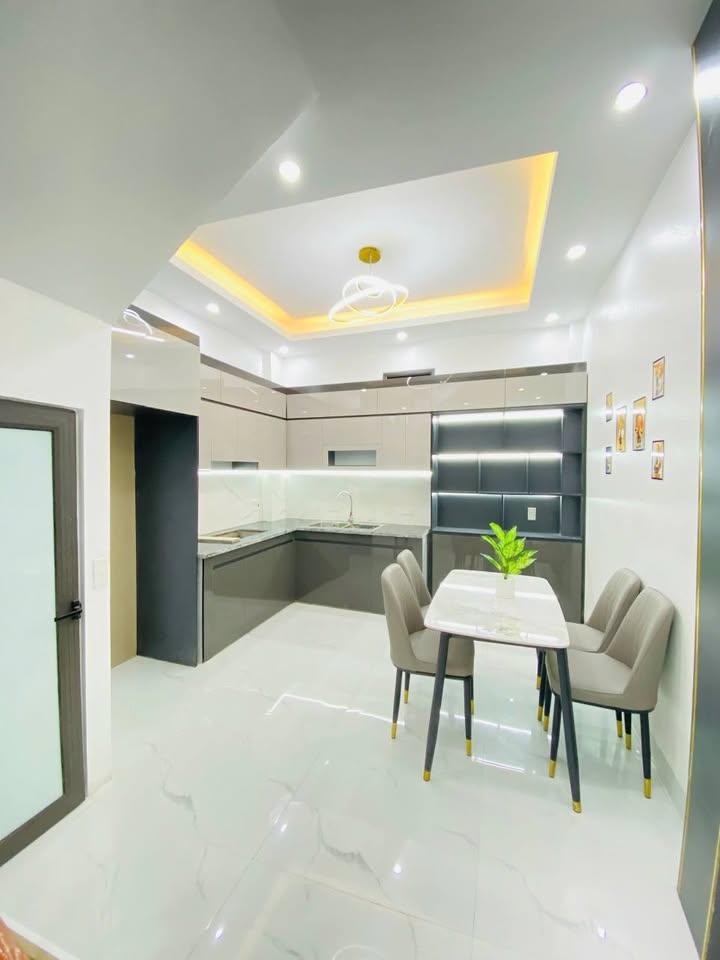 Nhà phố Kỳ Bá Thái Bình 40m² giá 2.1 tỷ - Full nội thất sang trọng!