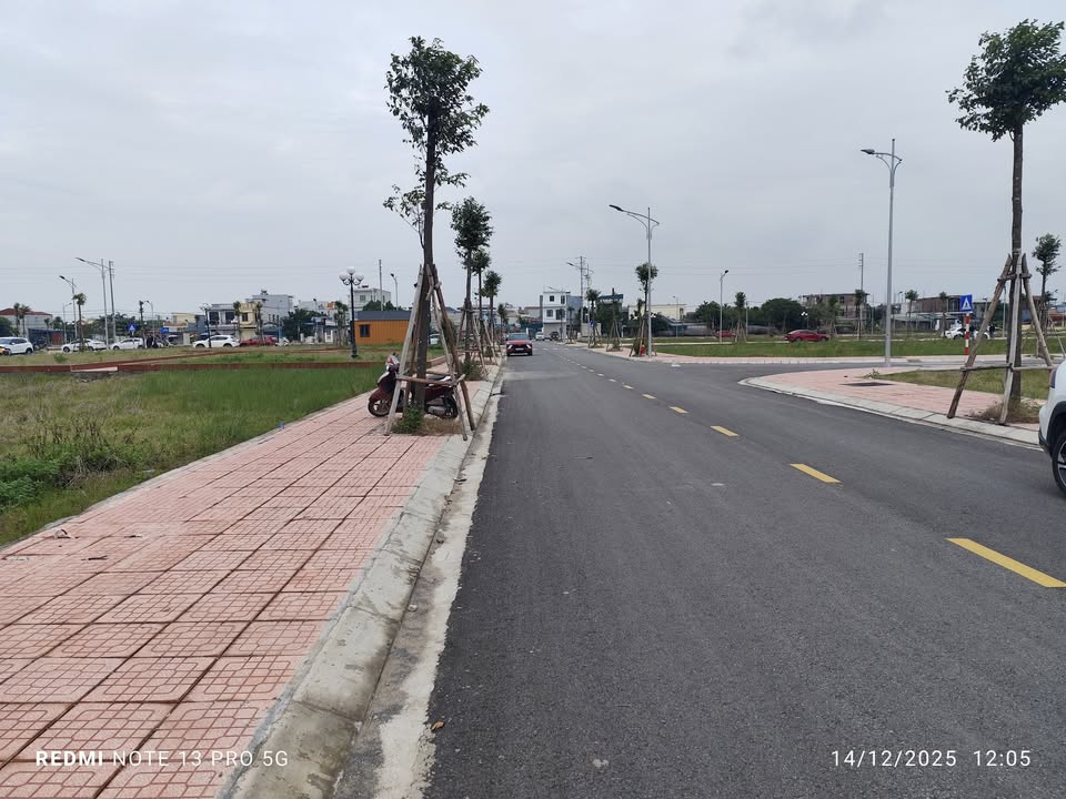 Căn hộ chung cư khu đấu trung tâm phường Vũ Phúc 90m² giá chỉ 2.7 tỷ - Đầu tư sinh lời ngay!