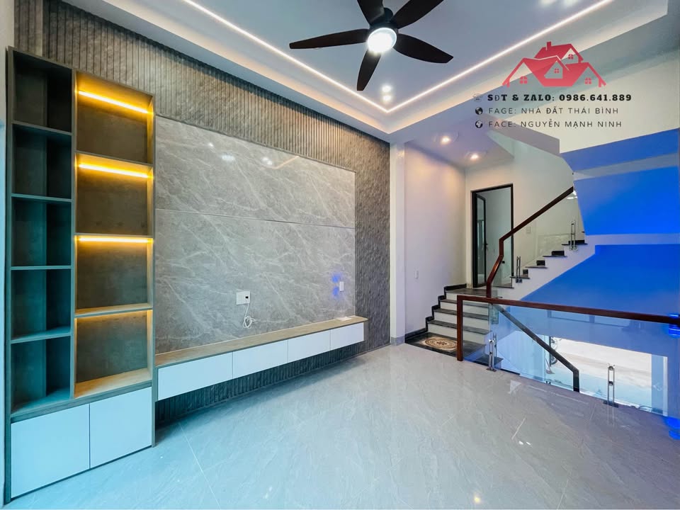 Nhà phố Quang Trung Thái Bình 60m² giá 3 tỷ - Ô tô để trong nhà!