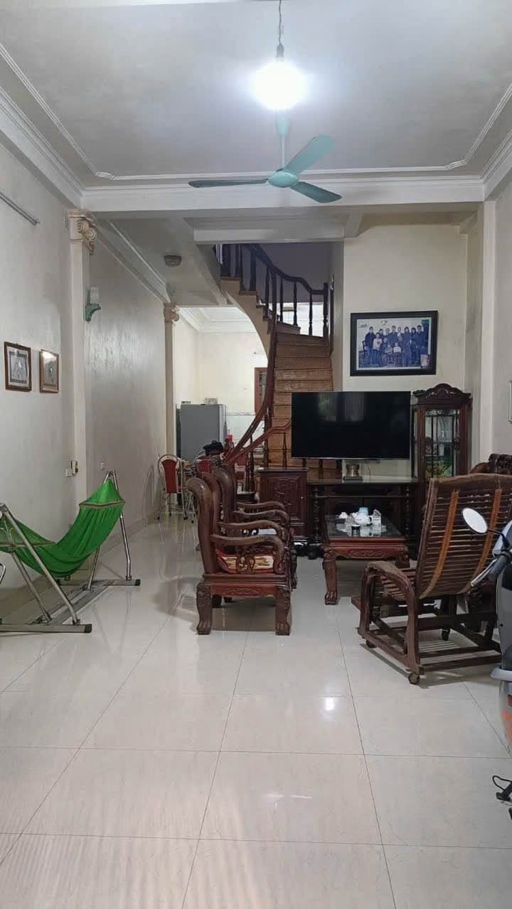 Nhà dân xây tái định cư Trần Phú 57m² giá 4 tỷ - Đường ô tô tránh nhau thoải mái!