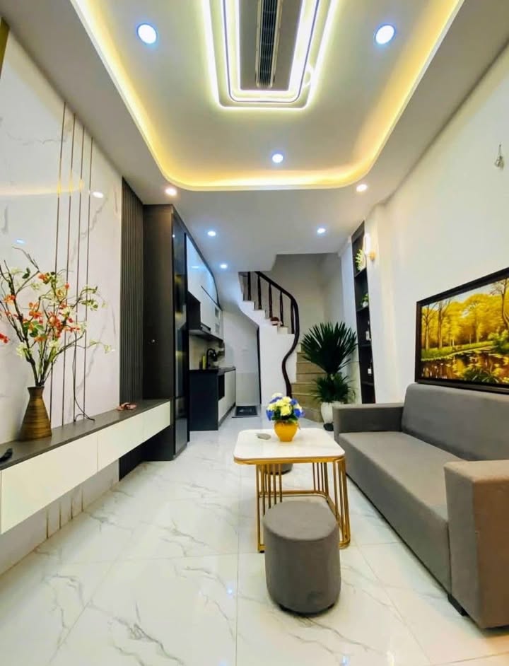 Nhà lô góc Đa Sỹ 33m² giá 7 tỷ - Thiết kế thoáng mát, ánh sáng tự nhiên!