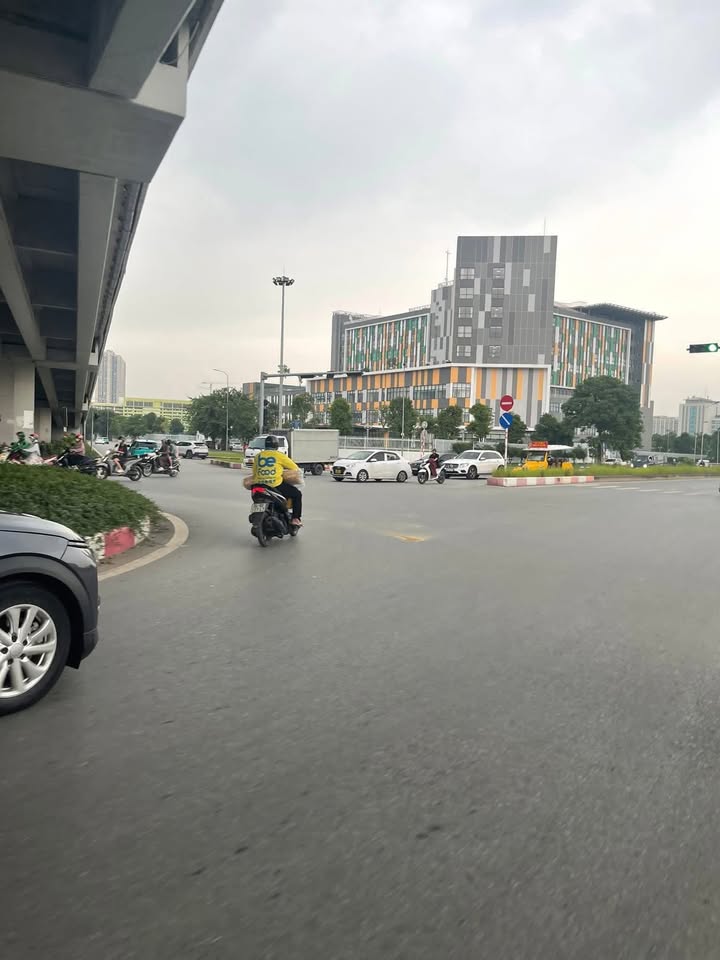 Nhà 6 tầng Tây Mỗ 36m² giá 8.2 tỷ - Ô tô đỗ cửa, sổ đỏ sẵn!