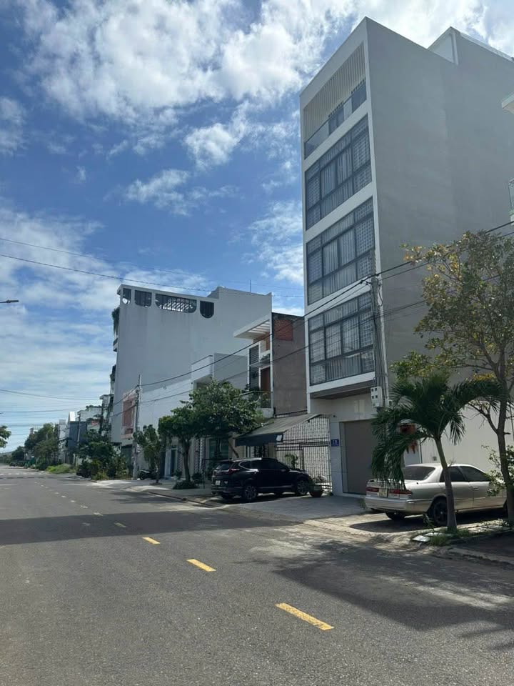 Nhà phố FrontHouse đường Lê Đại Hành, Phan Thiết 100m² giá 7 tỷ - Đầy đủ nội thất cao cấp!