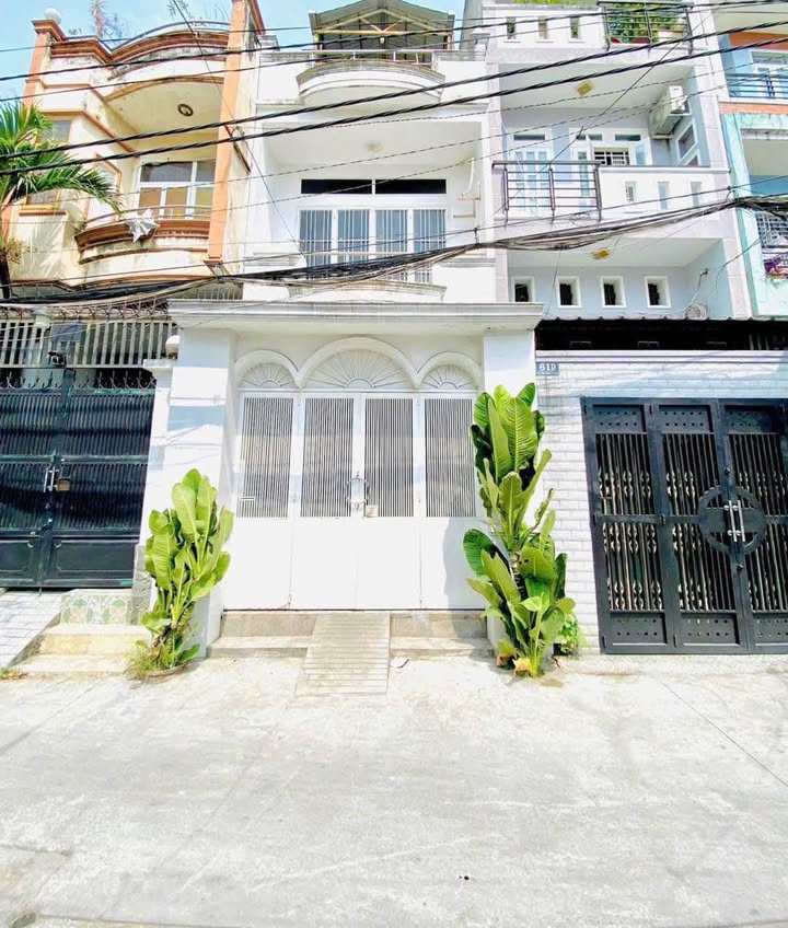 Nhà riêng 59D Lạc Long Quân, Quận 11, 63m² - Vị trí trung tâm, tiện ích đầy đủ!