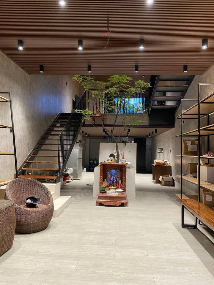 Nhà cho thuê mặt tiền Hòa Minh Đà Nẵng 100m² giá 14 triệu - Thiết kế hiện đại, tiện lợi!