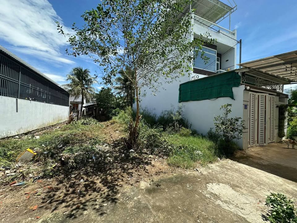 Đất nền Vĩnh Ngọc, Nha Trang 93.5m² giá 2.1 tỷ - Sổ đỏ chính chủ, pháp lý rõ ràng!