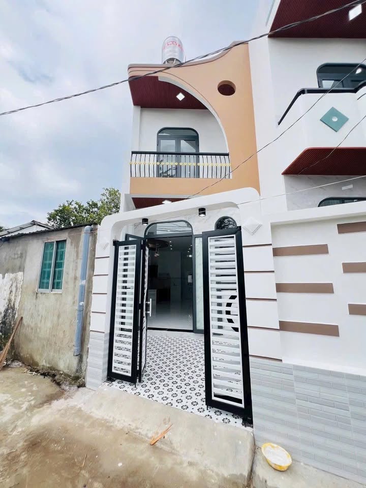 Nhà trệt lầu Gạch Ông Dựa, Long Tuyền, 54m² giá 1.89 tỷ - Sổ hồng chính chủ!