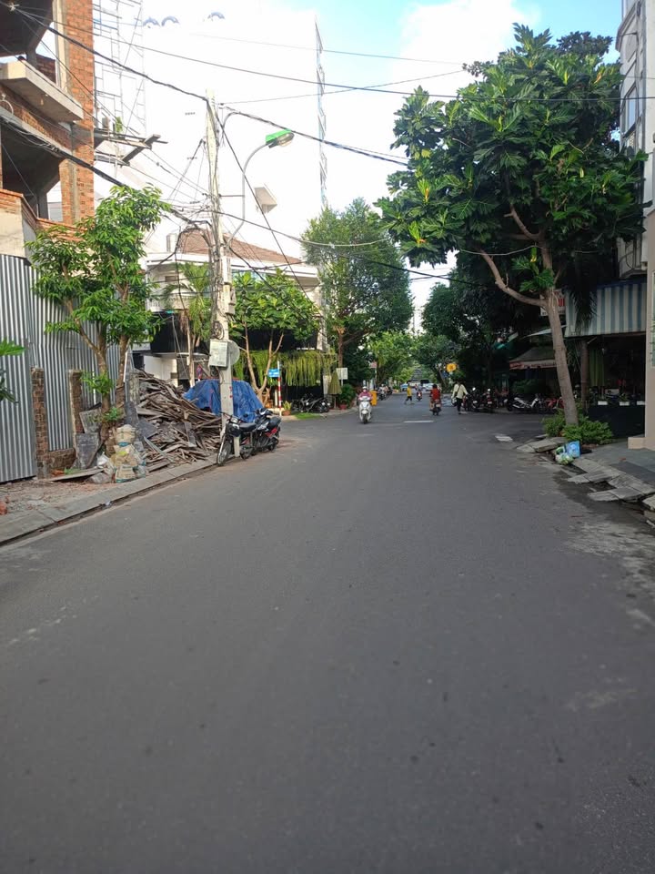 Bán Nhà 6 Tầng Kiên Cố Đường Hồng Lĩnh, Nha Trang, 93m² - Giá 22.5 Tỷ Thương Lượng