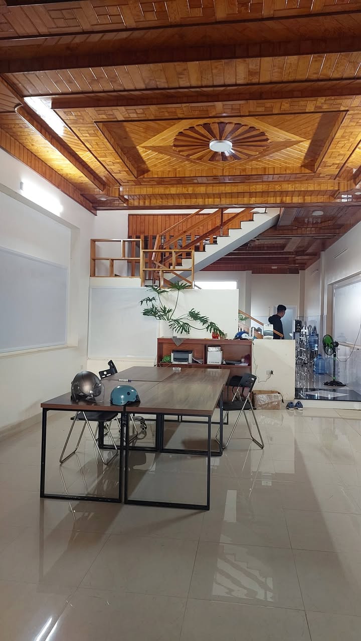 Nhà đẹp 1 trệt 1 lầu tại Di Linh 149m² giá 3.8 tỷ - Gần bệnh viện!