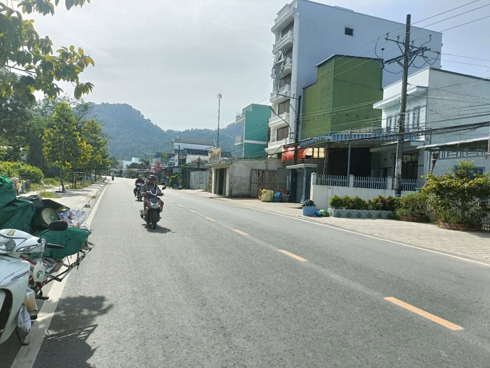 Đất nền xã Óc Eo, Thoại Sơn 4295.5m² giá 4 tỷ - Vị trí đắc địa, pháp lý rõ ràng!