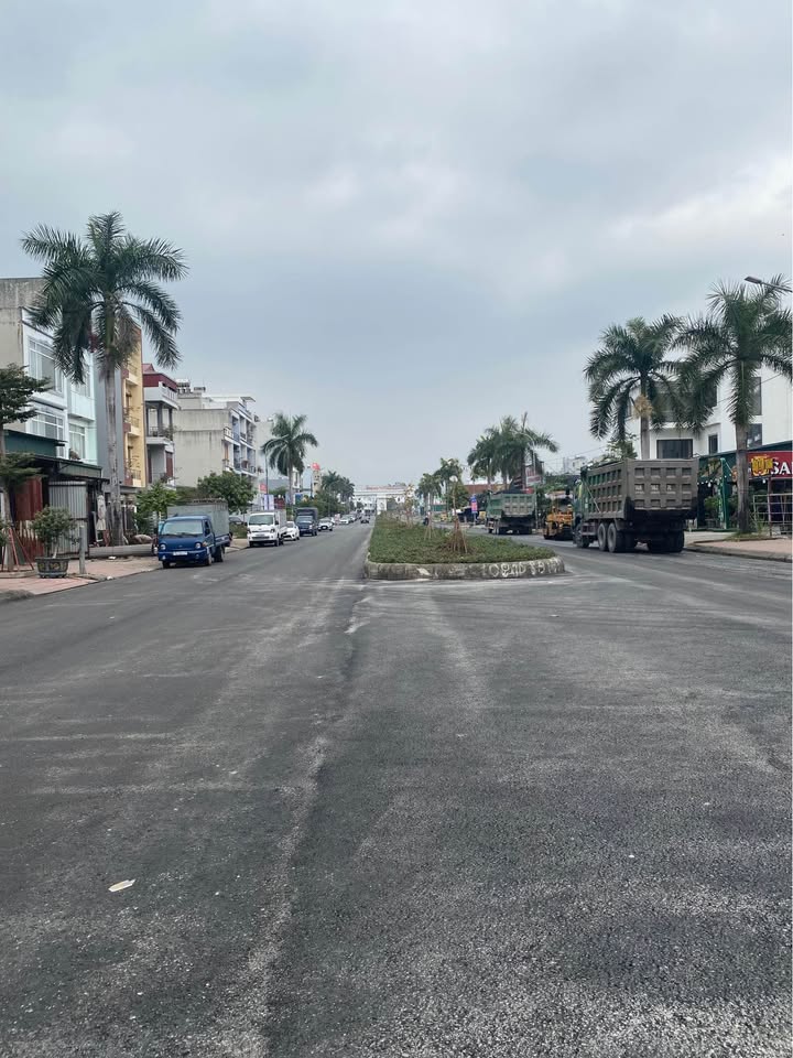 Đất nền Hạ Long 90m² hướng Đông - Sổ đỏ chính chủ, giá thỏa thuận!