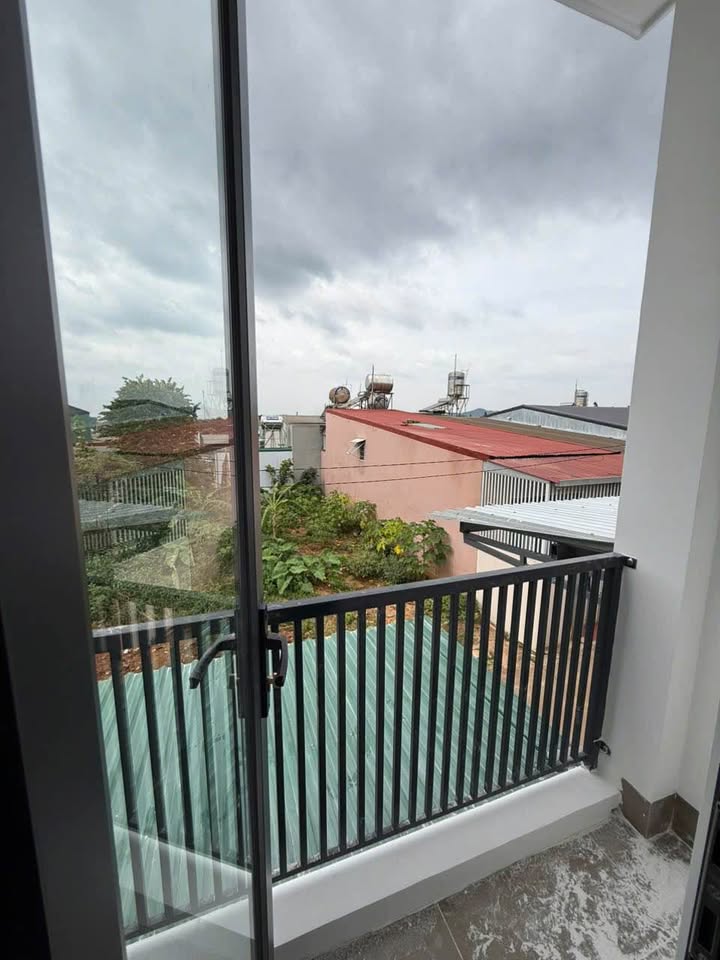 Nhà bán tại Hẻm 110 Hoàng Hoa Thám, 50m² giá 1.52 tỷ - Dọn vào ở ngay!