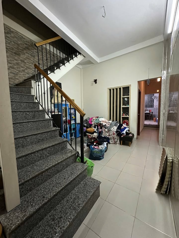 Nhà mặt tiền kiệt ô tô tránh nhau Nguyễn Khoa Chiêm, 100m² giá chỉ 2 tỷ - Đầu tư sinh lời ngay!