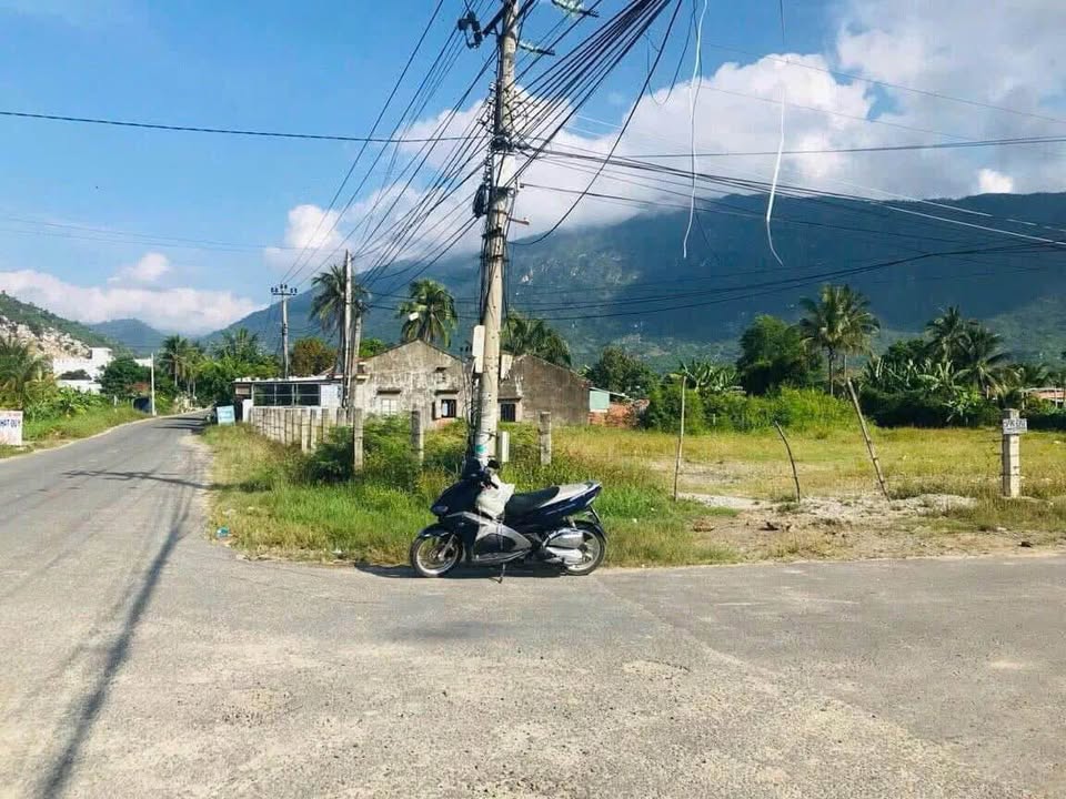 Đất nền đẹp tại xã Vạn Hưng, huyện Vạn Ninh 1730m² - Đầu tư sinh lời tuyệt vời!