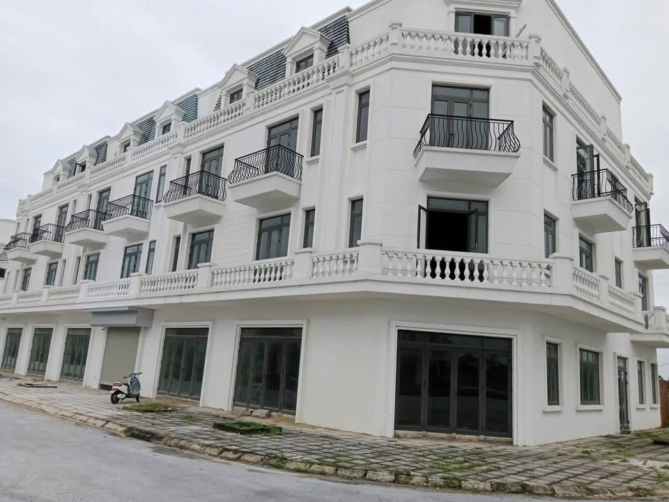 Shophouse Khu Đô Thị Quảng Phú, Thanh Hóa 100m² giá 4 tỷ - Đầu tư sinh lời ngay!