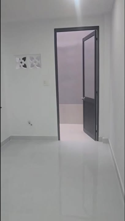 Nhà riêng 72m² giá 3.95 tỷ - Sổ hồng chính chủ, khu dân cư sầm uất!