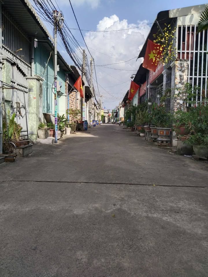 Đất nền Nhơn Trạch 100m² giá 1.7 tỷ - Sổ hồng chính chủ, đầu tư sinh lời!