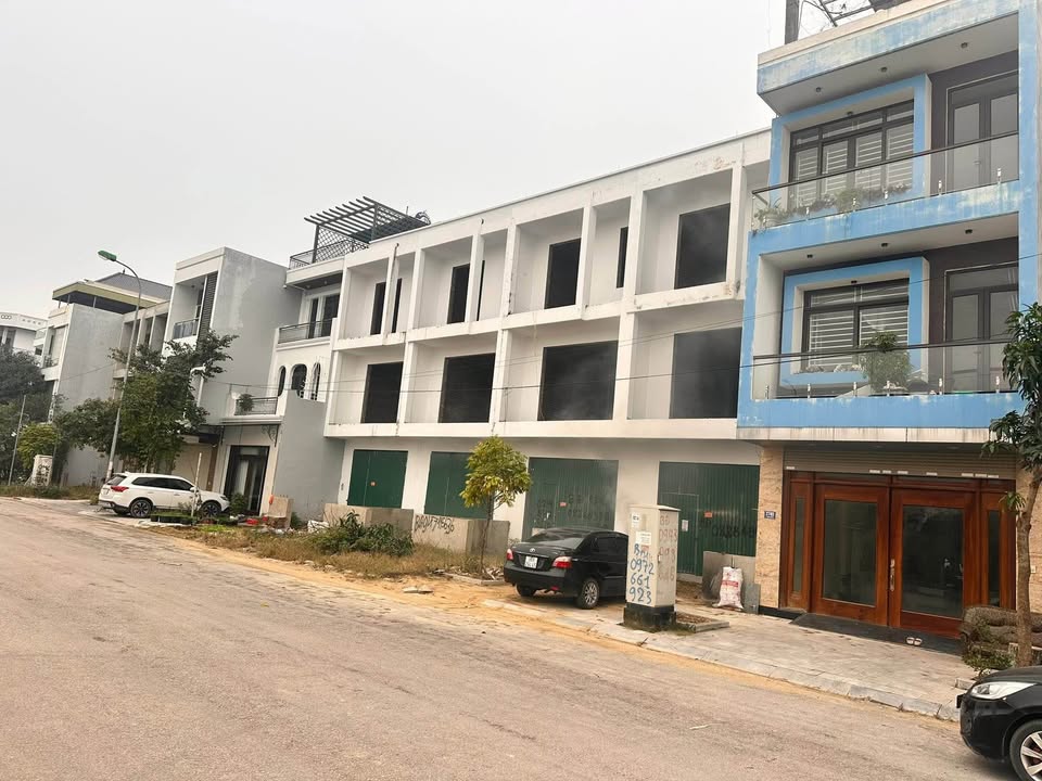 Nhà thô 3,5 tầng tại Đông Hải 80m² giá 5 tỷ - Đầu tư sinh lời hấp dẫn!