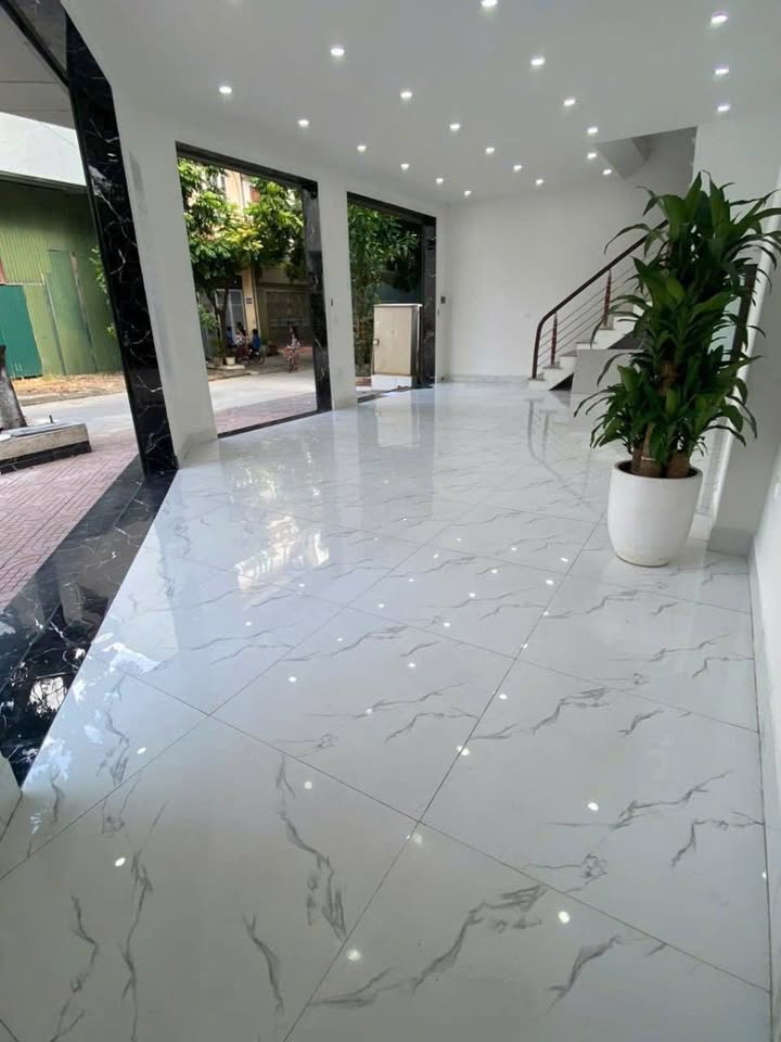 Bán nhà phố La Dương 50m² giá 17.5 tỷ - Đầu tư sinh lời cực tốt!