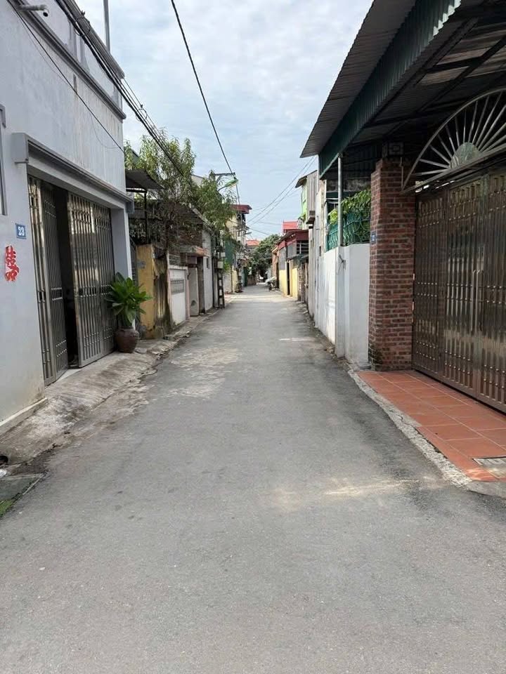 Đất Phú Thị Gia Lâm 70m² giá 3.7 tỷ - Vị trí đắc địa, thuận tiện giao thông!