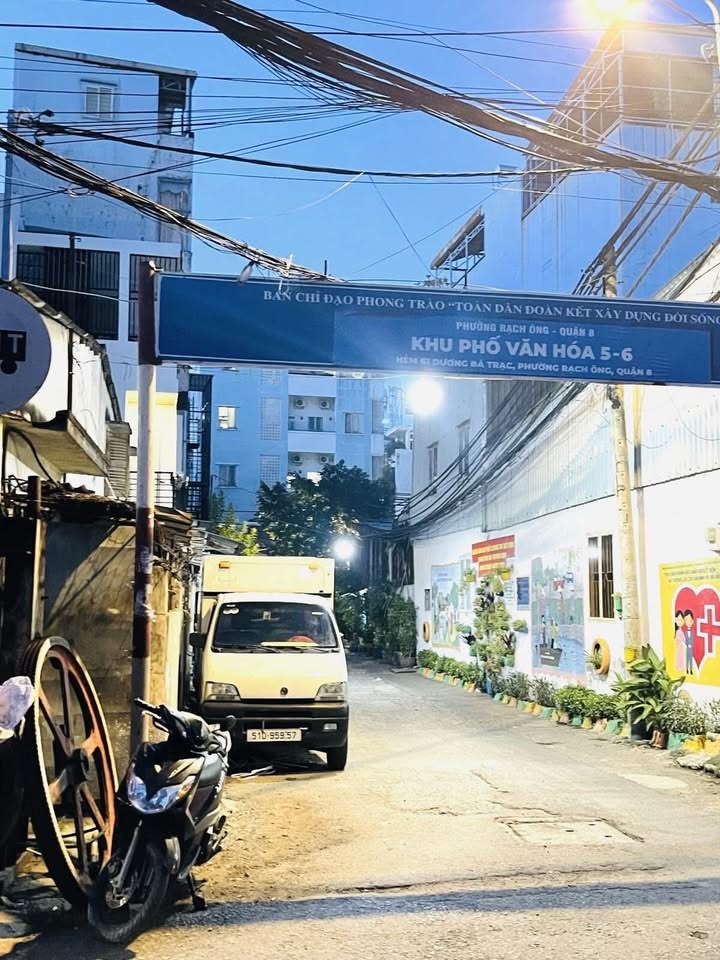 Nhà mặt tiền Dương Bá Trạc, Quận 8, 75m² giá chỉ 9.9 tỷ - Đầu tư sinh lời!