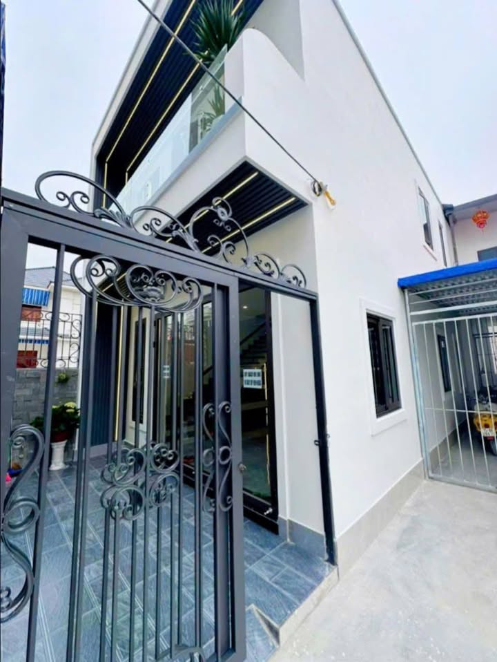 Nhà đẹp 75m² tại An Dương - Full nội thất cao cấp, chỉ việc vào ở!