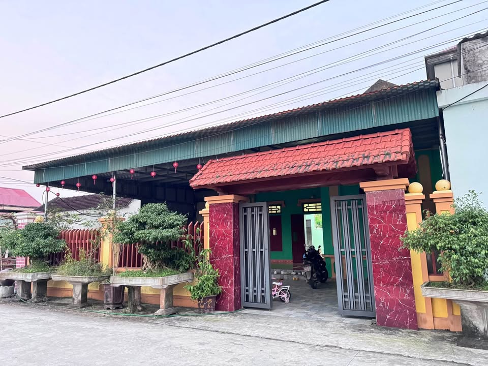 Nhà mặt đường Thôn Thượng, Yên Mô, Ninh Bình 240m² - Giá thỏa thuận hấp dẫn!