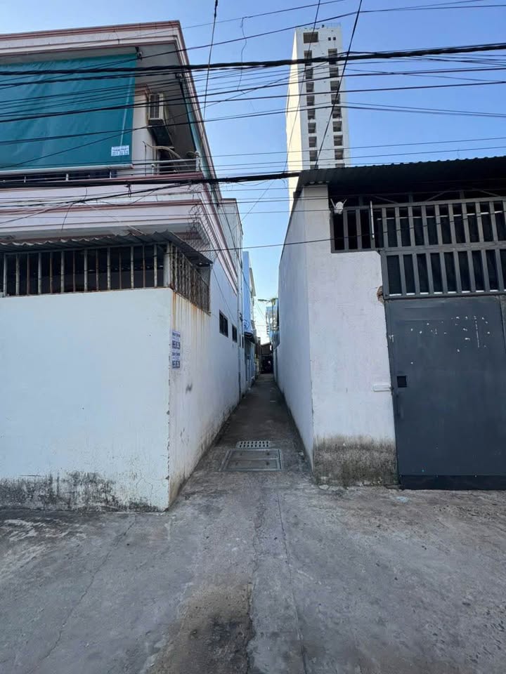 Đất 3 mặt tiền 239m² gần biển chỉ 100m - Đầu tư tiềm năng tại Nha Trang!