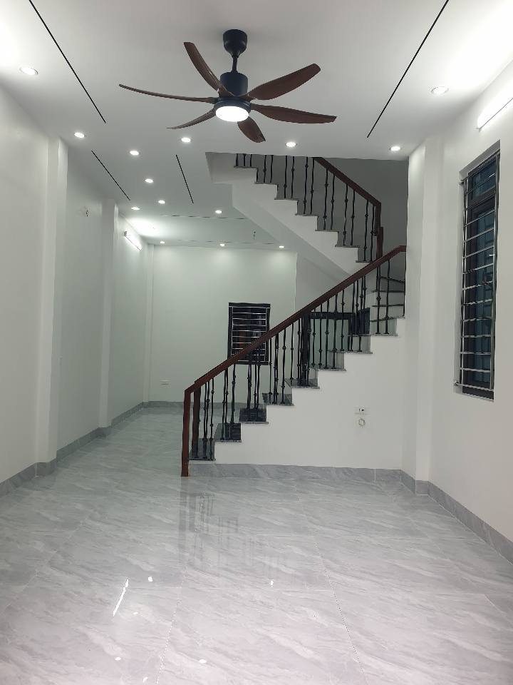 Nhà 3 tầng hướng Đông Nam tại Trần Huy Liệu 52m² giá 1.98 tỷ - Xây mới hiện đại!