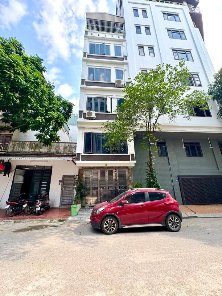 Nhà Phú Diễn 40m² giá 12 tỷ - Thang máy, thiết kế hiện đại