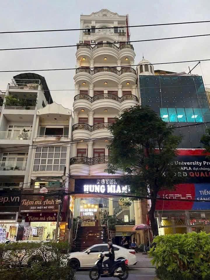 Khách sạn 36 phòng Bàu Cát Tân Bình 144m² giá 75 tỷ - Kinh doanh sinh lời cao!