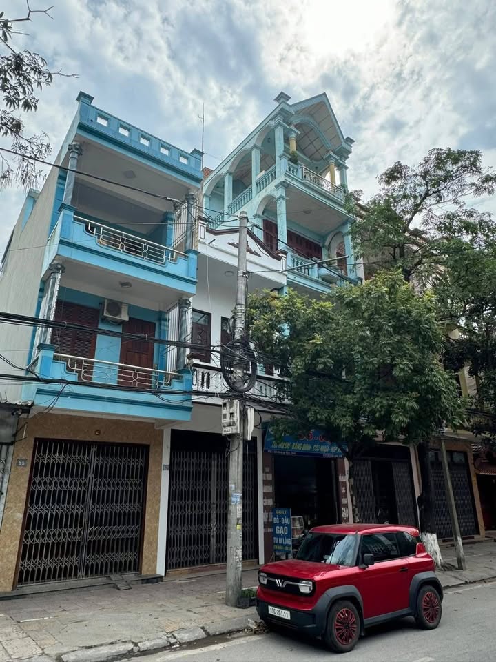 Nhà phố kinh doanh mặt tiền đường Hoàng Văn Thái 50m² giá 4 tỷ - Vị trí đắc địa phong thủy!