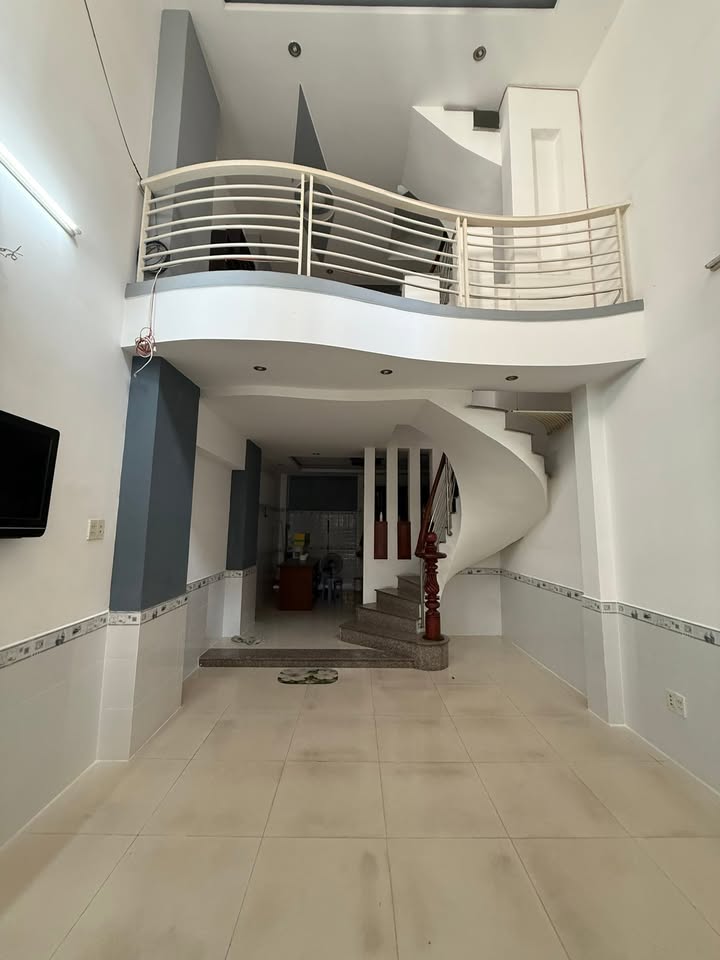 Nhà nguyên căn cho thuê tại Gò Vấp 56m² giá 15 triệu - Thích hợp làm văn phòng và gia đình!