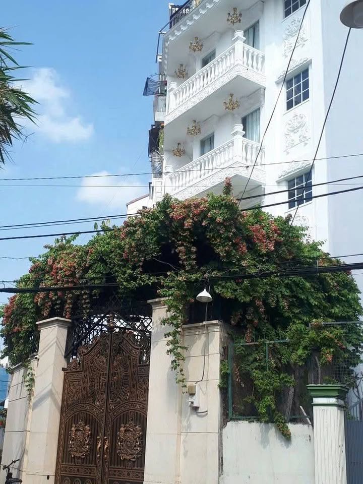 Biệt thự mặt tiền Lê Trực, Bình Thạnh 90m² giá 28 triệu - Cơ hội hiếm có cho kinh doanh!