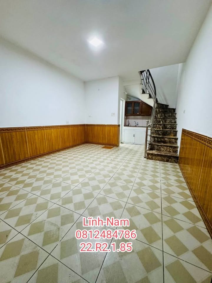 Nhà đẹp 22m² tại Lĩnh Nam, Hoàng Mai chỉ 1.8 tỷ - Sẵn sàng vào ở!