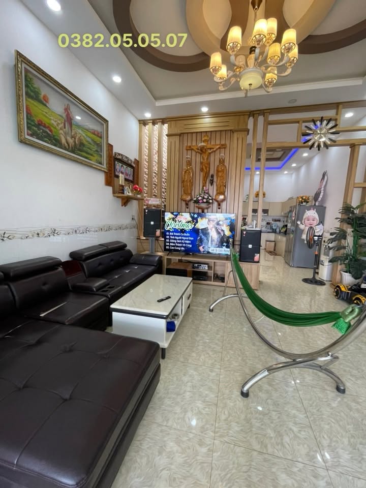 Nhà lầu đẹp tại xã Thống Nhất, Biên Hòa 80m² giá 1.8 tỷ - Sẵn sàng vào ở!