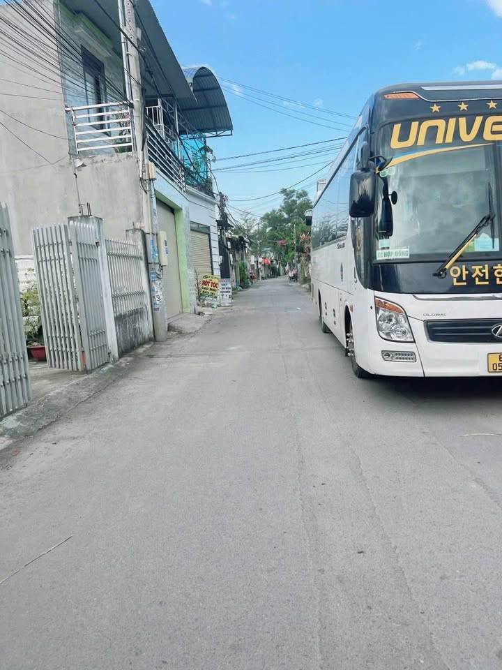 Đất nền góc 2 mặt tiền Hố Nai 98m² giá chỉ 1.85 tỷ - Đầu tư đẹp cho tương lai!