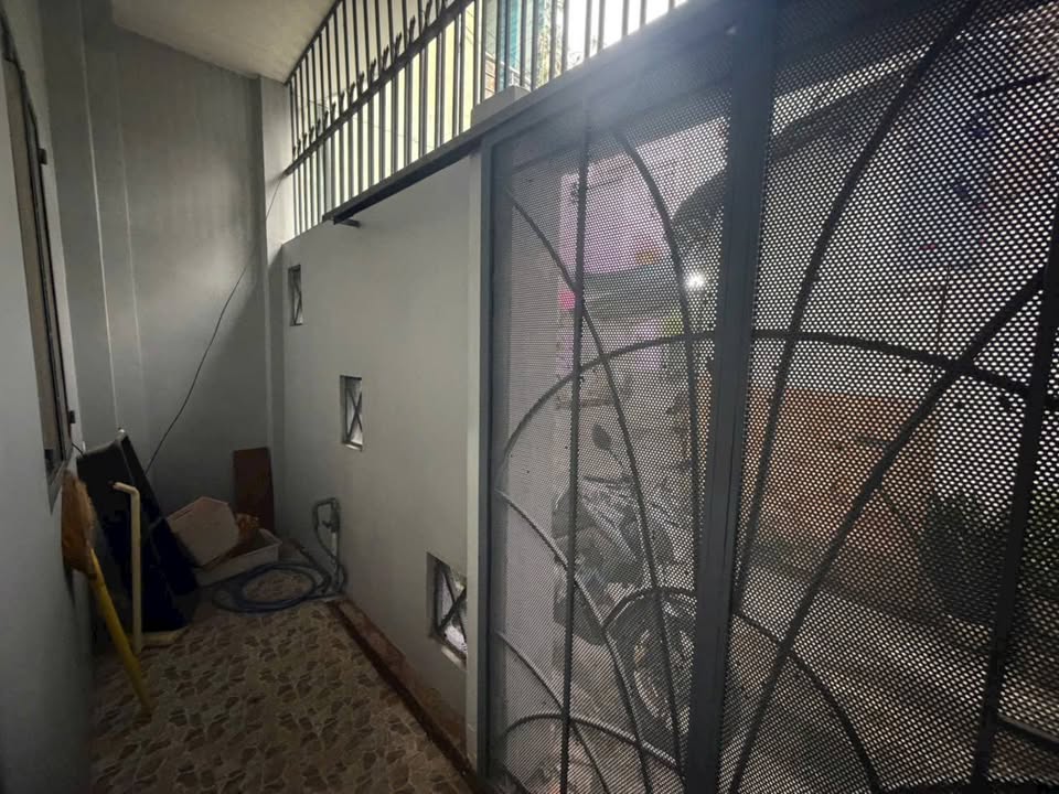 Nhà hẻm xe hơi 210 Cách Mạng Tháng 8, Quận 3, 64.5m² - Nhà mới đẹp, khu an ninh!