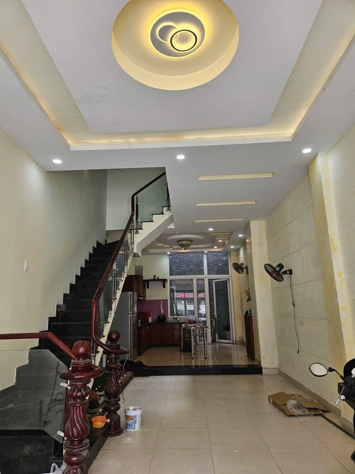 Cho thuê nhà nguyên căn mặt tiền Tân Quý, quận Tân Phú - Giá 25 triệu, full nội thất