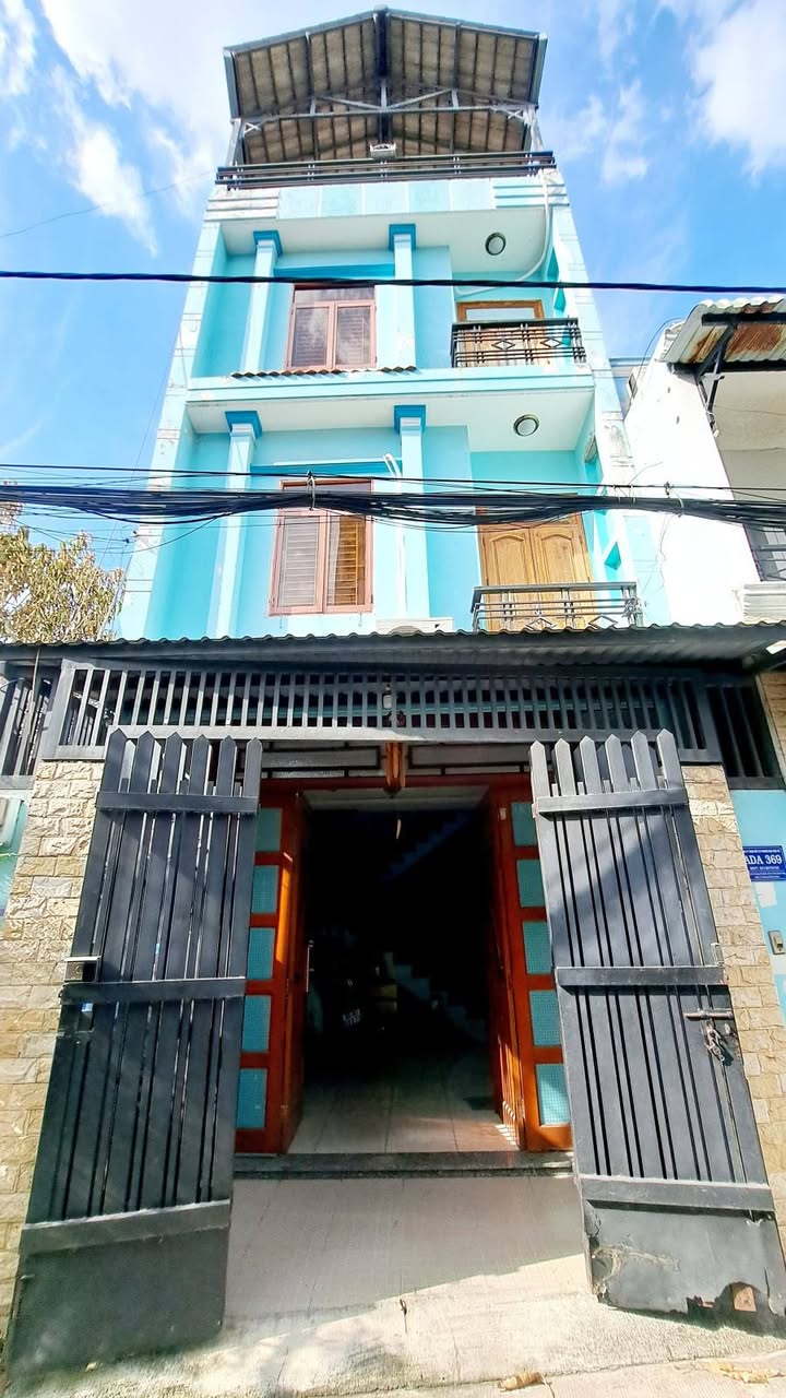 Nhà 4 tầng Tân Chánh Hiệp, Quận 12, 56m² chỉ 5.7 tỷ - Sổ hồng riêng, thương lượng ngay!